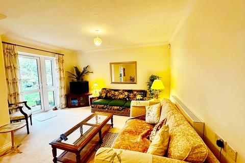 1 bedroom apartment for sale, The Hornet, Chichester PO19