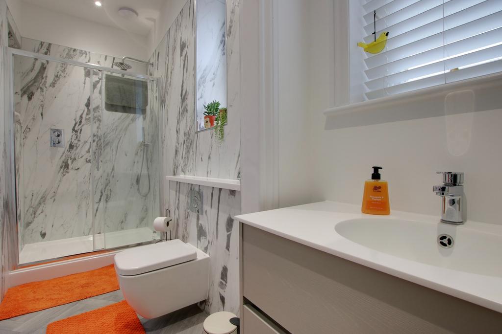 En suite shower room