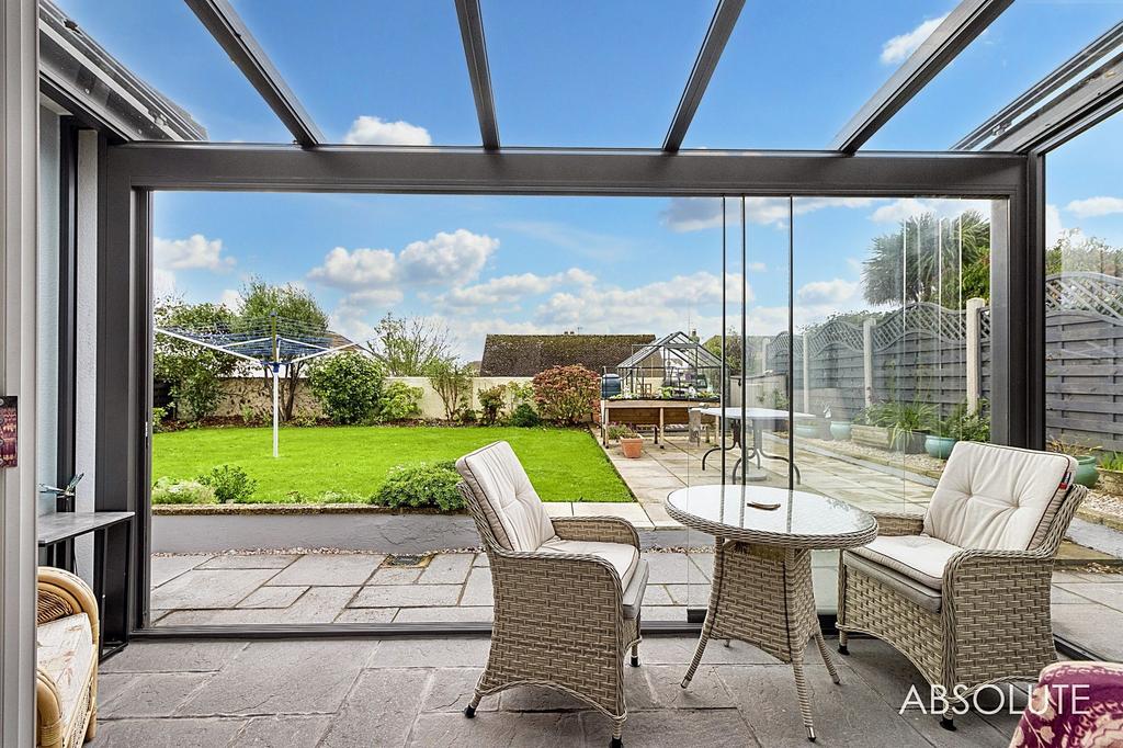 Sun room to garden