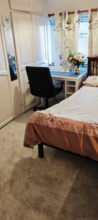 1 bedroom in a house share to rent, Fir Tree Avenue, West Drayton UB7