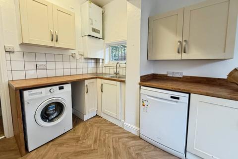 6 bedroom end of terrace house to rent, Latchmere Road, Manchester, Greater Manchester, M14