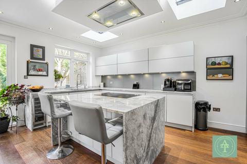 undefined, Bourne Avenue, Southgate, London, N14