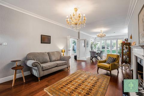 undefined, Bourne Avenue, Southgate, London, N14
