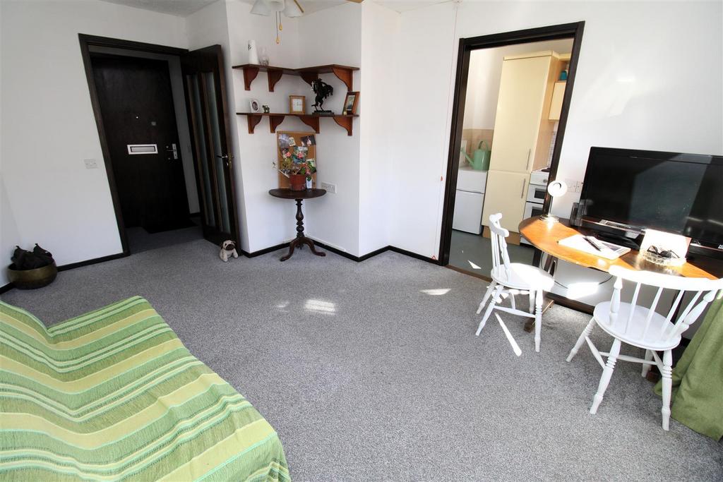Lounge1.JPG