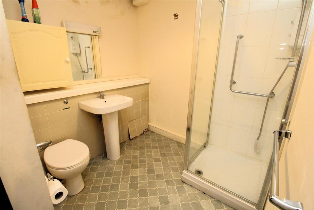 Shower room.JPG