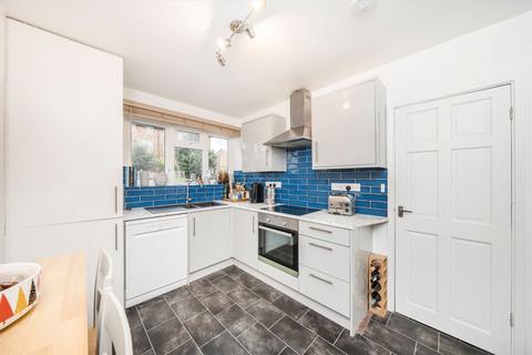 3 bedroom flat for sale, Solon New Road Estate, London SW4