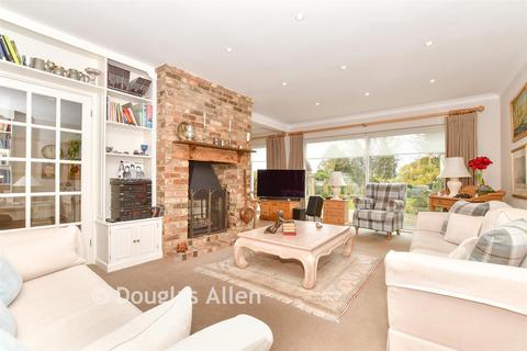 4 bedroom detached house for sale, London Road, Ongar CM5