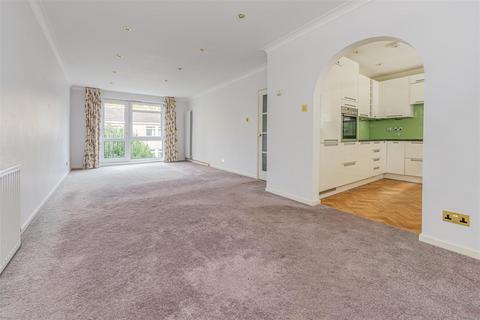 2 bedroom flat to rent, Chester Close South, Regent's Park