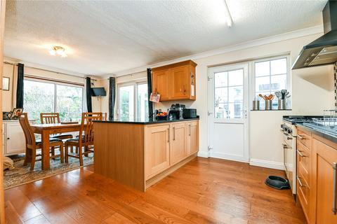 4 bedroom link detached house for sale, Carisbrooke Court, New Milton, Hampshire, BH25