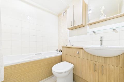 undefined, Cookham Road, Maidenhead, Berkshire, SL6
