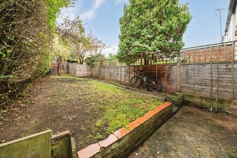 3 bedroom terraced house for sale, Muirfield, London W3