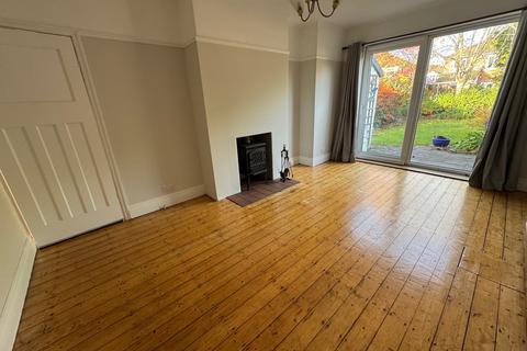 3 bedroom semi-detached house to rent, Balmoral Drive, Timperley WA14