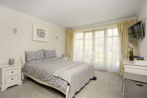 undefined, Gower Road, Weybridge KT13