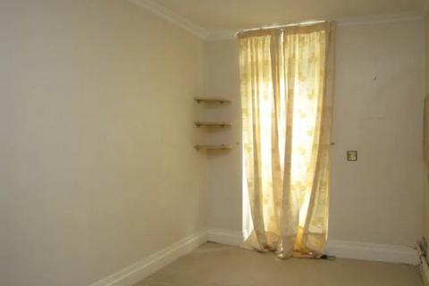 3 bedroom flat to rent, West Hill House, Harrow HA2