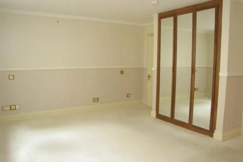 3 bedroom flat to rent, West Hill House, Harrow HA2