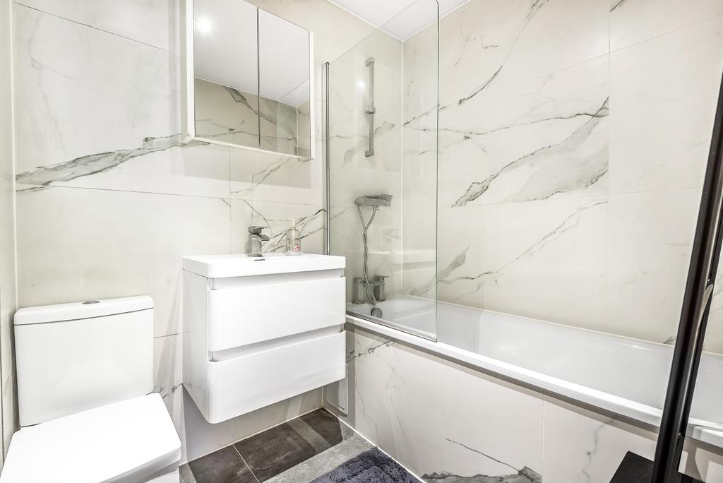 Bathroom - Shomberg