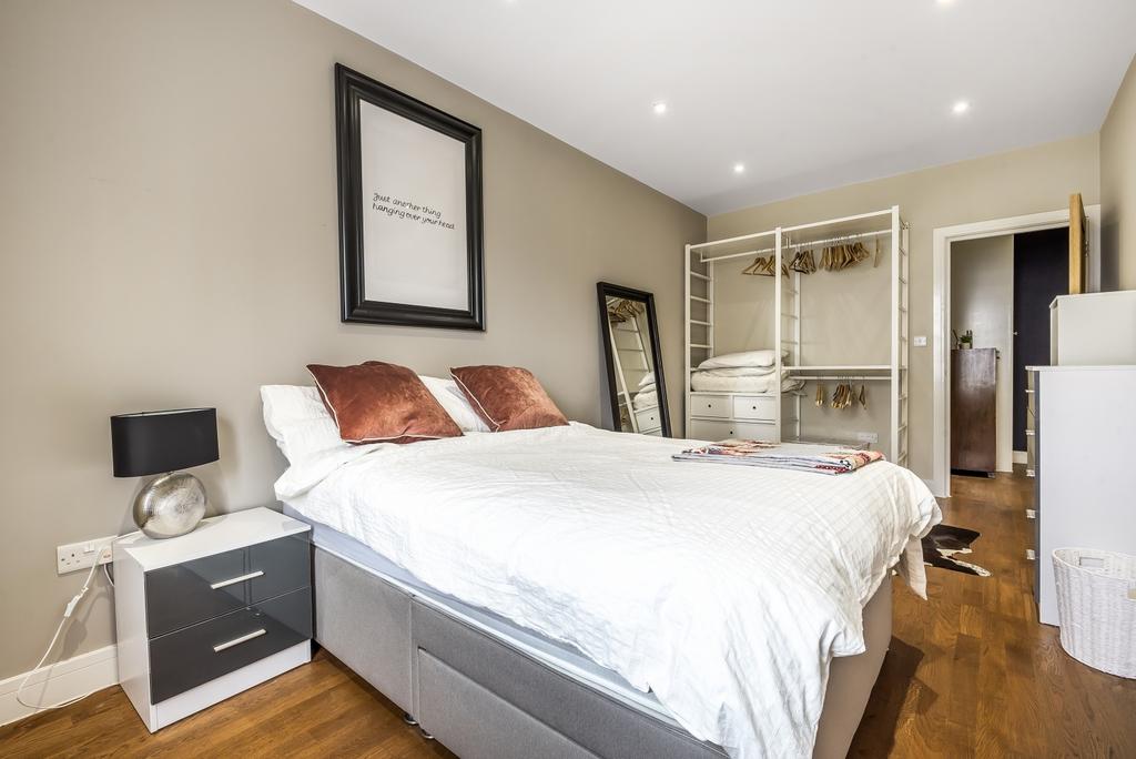 Bedroom - Shomberg