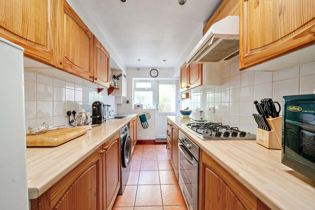 1372588-10-69033c...