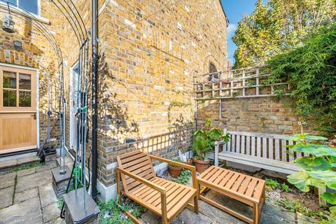42 Baxendale Street, London, E2 7BY