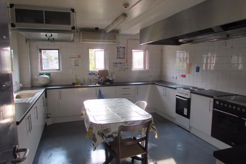 1 bedroom flat to rent, Abbey Road,  Ilford, IG2