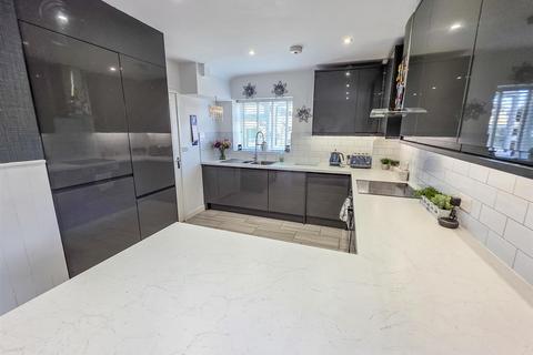 3 bedroom semi-detached house for sale, Willow Brook Road, Corby NN17