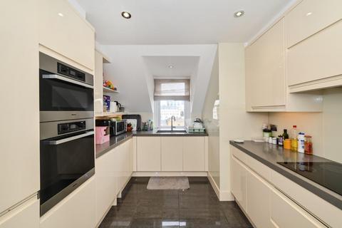 3 bedroom flat for sale, Alexandra Court, Moscow Road, London W2