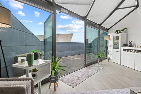2 bedroom apartment for sale, Mann Island, Liverpool, L3