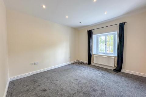 2 bedroom end of terrace house to rent, Bury Road, Kentford