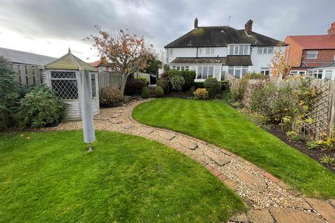 4 bedroom semi-detached house for sale, Hartley Avenue, Whitley Bay, Tyne and Wear, NE26 3NT