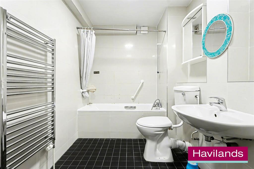 Flat 6, Chesterfield Lodge N21 1 LW-2.jpg