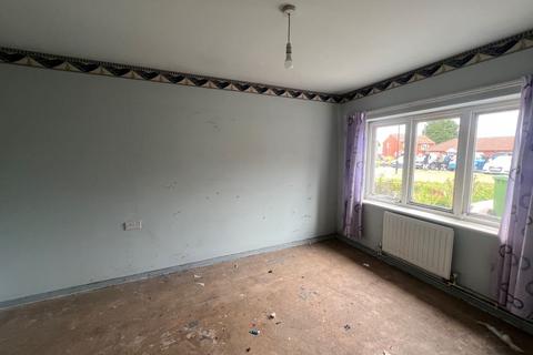 2 bedroom bungalow for sale, 10 Shaftsbury Close, Bilston, WV14 7QZ