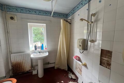 2 bedroom bungalow for sale, 10 Shaftsbury Close, Bilston, WV14 7QZ