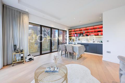 Java House, Botanic Square, London City Island, London, E14