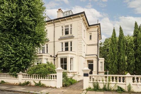 Grove Park Road, London W4