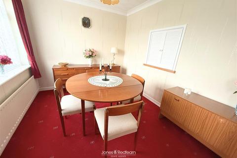 3 bedroom detached bungalow for sale, Llys Sion, Rhyl