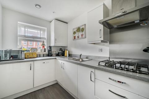 undefined, Oak Avenue, Berkshire RG40