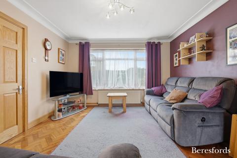 4 bedroom semi-detached house for sale, Chelmer Drive, Hutton, CM13