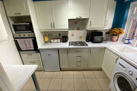 2 bedroom terraced house for sale, Wedgewood Crescent, Ketley, Telford, Shropshire, TF1