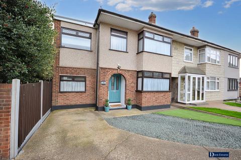 Orchard Avenue, Rainham, RM13