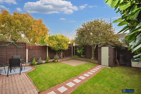 4 bedroom semi-detached house for sale, Orchard Avenue, Rainham, RM13
