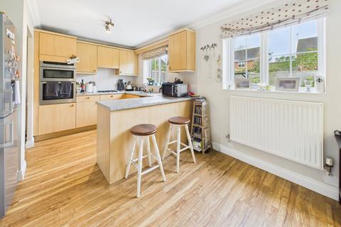 4 bedroom detached house for sale, Walcot Close, Oundle, Northamptonshire, PE8