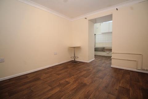 2 bedroom flat for sale, High Street, Herne Bay, Kent, CT6