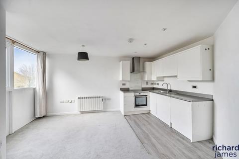 1 bedroom flat for sale, Swindon SN5