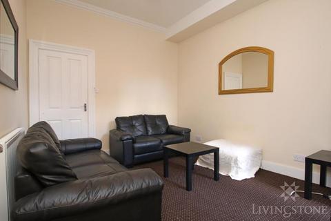 4 bedroom terraced house to rent, Montague Road, Leicester LE2