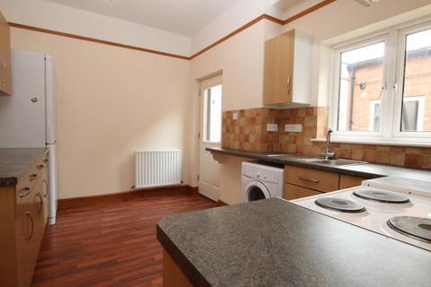 6 bedroom terraced house to rent, Clarendon Park Road, Leicester LE2