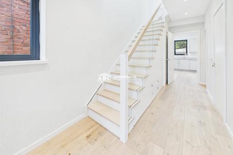 undefined, Albert Road, London