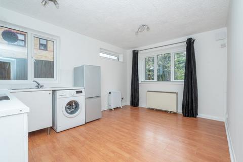 undefined, North Orbital Road, Watford, WD25