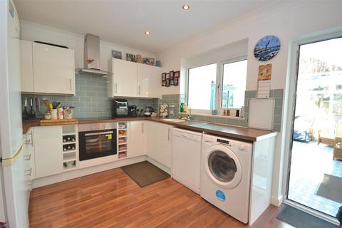 2 bedroom detached bungalow for sale, Binghams Road, Crossways, Dorchester