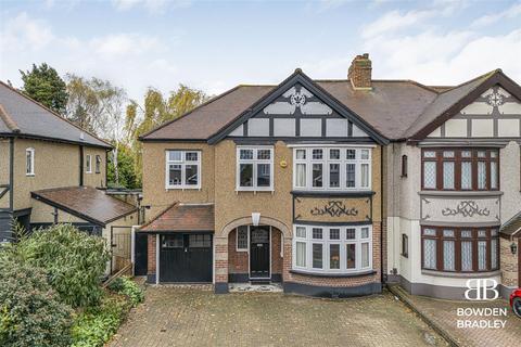 4 bedroom semi-detached house for sale, Longwood Gardens, Clayhall