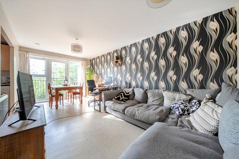 undefined, Howe Road, Hampshire PO13